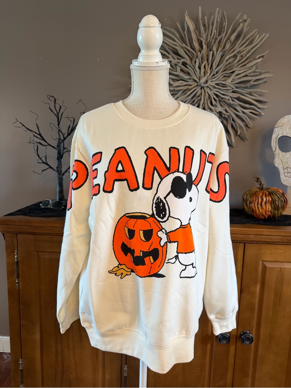 Peanuts Snoopy Halloween Spirit Jersey style Crewneck sweatshirt NWT